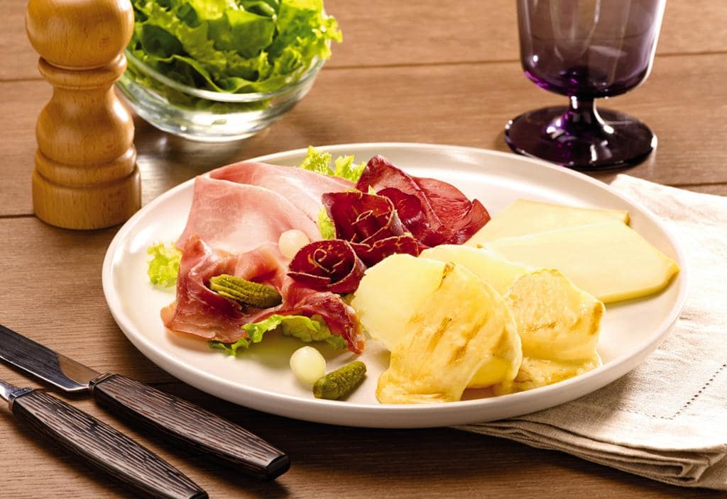 Bundnerfleisch Bundnerfleisch raclette dish